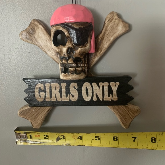 Girls only sign - Picture 4 of 5